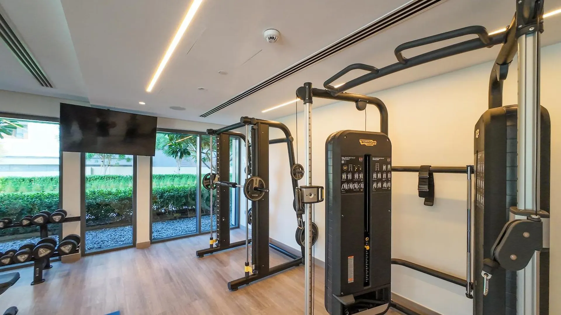 Prime Downtown Location 2Br Apt Burj Royale Dubai
