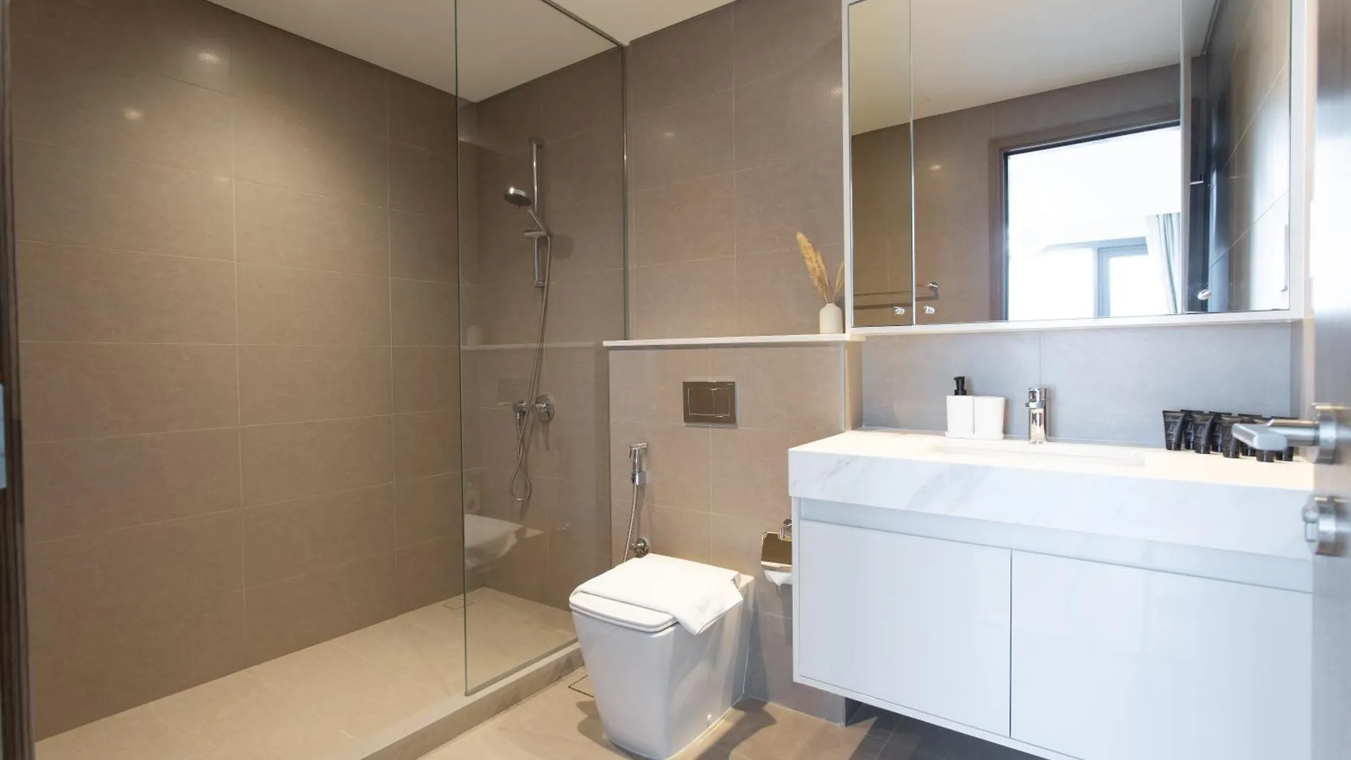 Prime Downtown Location 2Br Apt Burj Royale Dubai United Arab Emirates