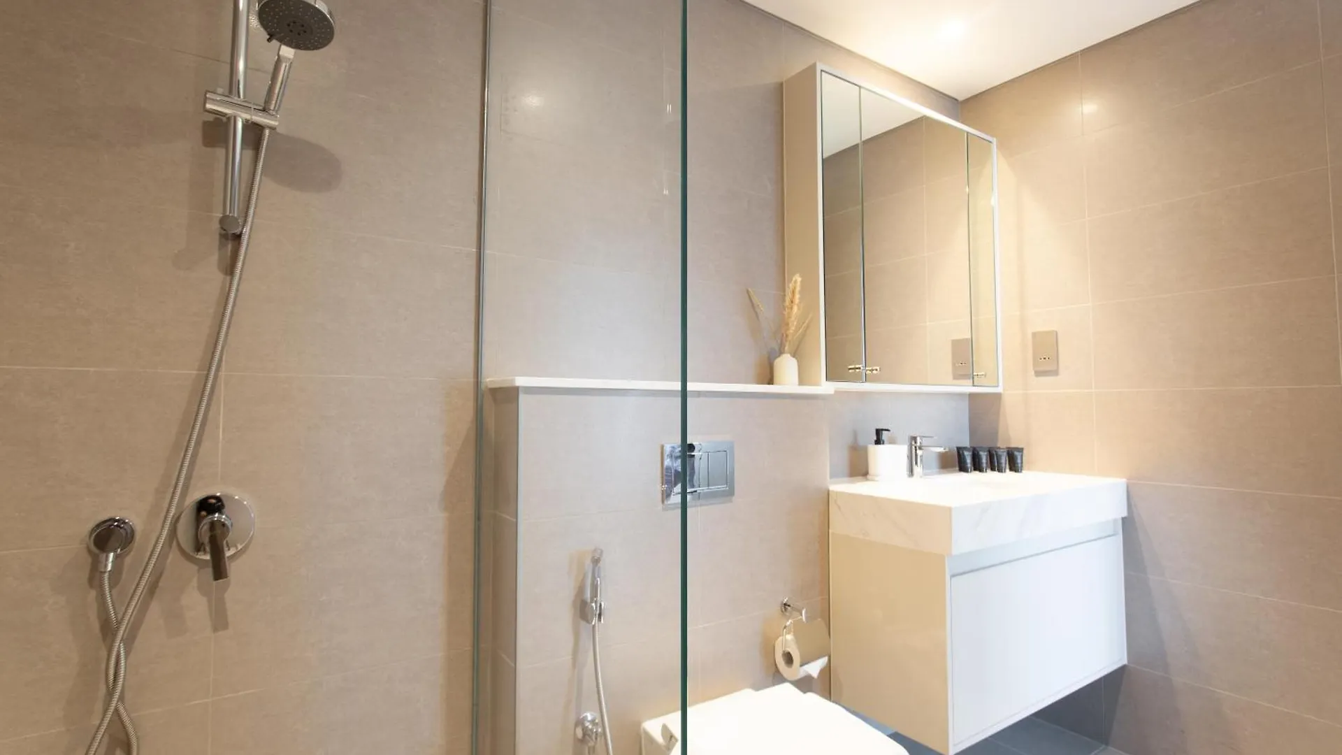 Prime Downtown Location 2Br Apt Burj Royale Dubai 0*,